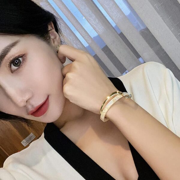 Metal White Shellfish Plate Bracelet For Women Opening Adjustable 2 Layers
