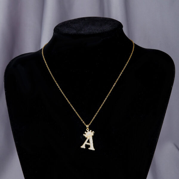 1PCS Fashionable Gold Diamond Crown Uppercase Letter Popular Pendant Necklace Suitable For Daily Use Festivals Parties Gifts Jewelry Set - Image 3