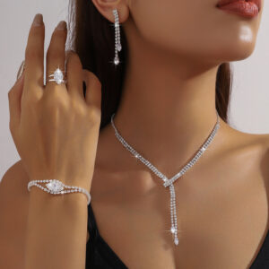GlamUpβ’ 4-in-1 Jewelry Set β Dazzle with Necklace, Earrings, Bracelet & More!